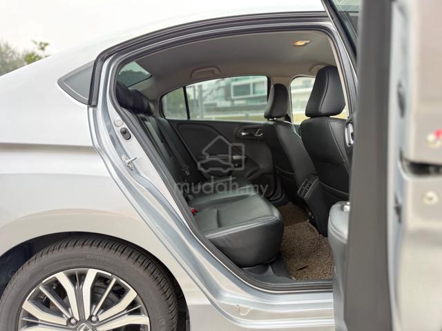 2018 Honda CITY 1.5 V Sedan (A) Full Service Honda - 5