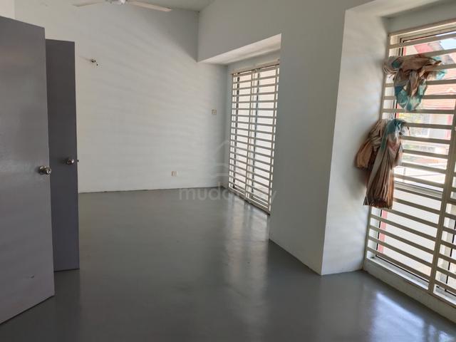 Newly Paint 2.5st Cluster at Batu Kawan 1