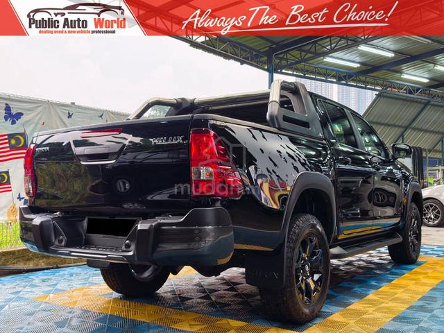 Toyota HILUX 2.8 VNT 4X4 BLACK EDITION 41kKM WRNTY - 2