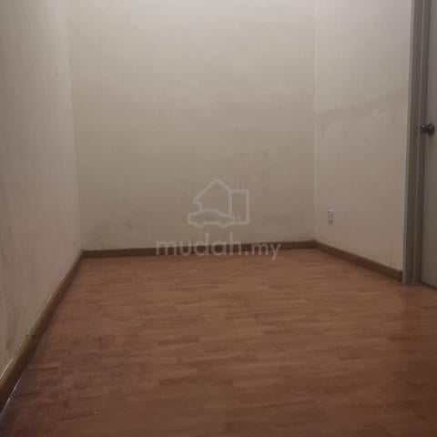 Semi-D House Taman Mutiara Indah 1 for Rent at Puchong, Selangor 1