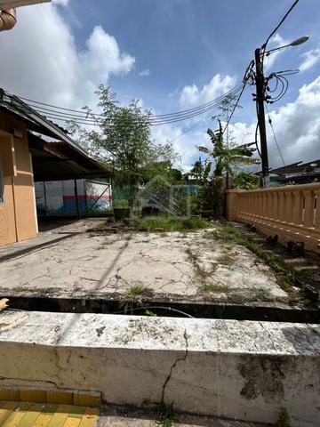 SIngle Storey House 3+1rooms Unfurnished @ Taman Gunung Emas Ulu Tiram 5