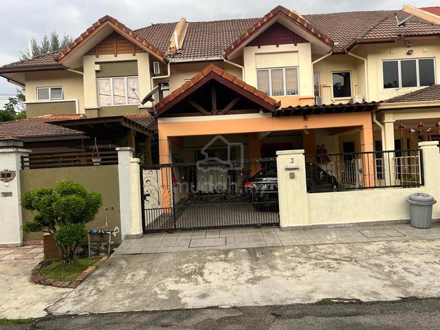 Bandar Kinrara Double Stories Extended Back Yard 1