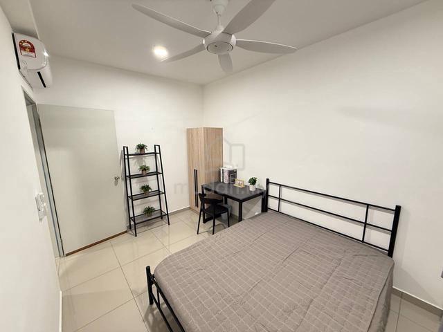Female Only Medium Room For Rent Rimbayu Area 1
