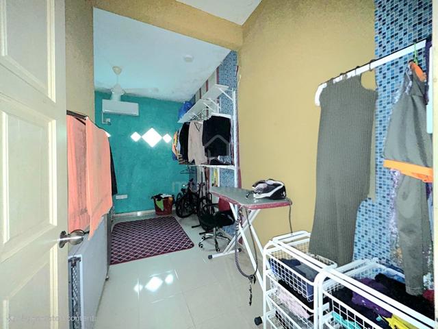 Semid Setingkat Corner Lot Perumahan Sg Karang Darat near to Balok 3