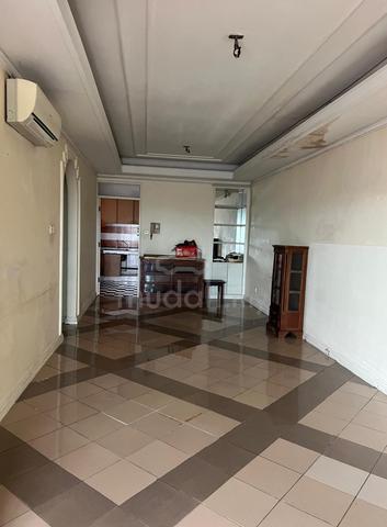 Hilltop Apartment 1