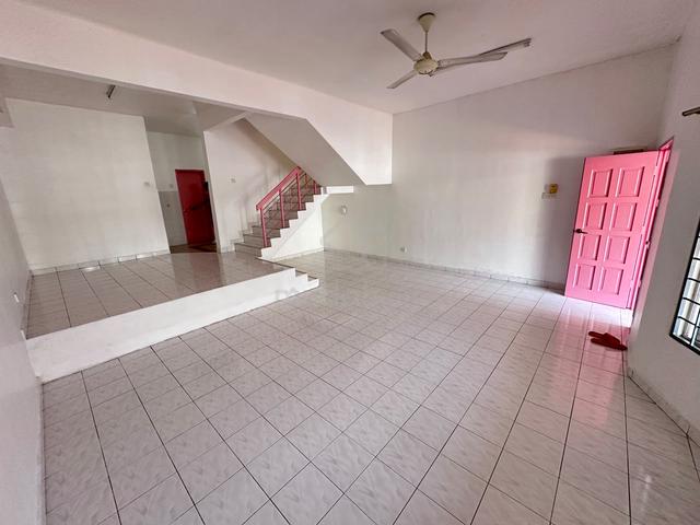 【🔥FREEHOLD】20 x 65 sqft 2 Storey Terrace @ Taman Bukit Mewah, Kajang 1