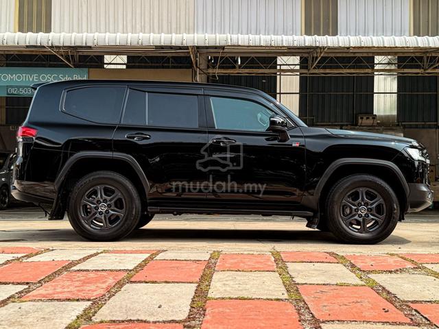 2023 Toyota Land Cruiser 3.5 LC300 GR Sport SUV - 3