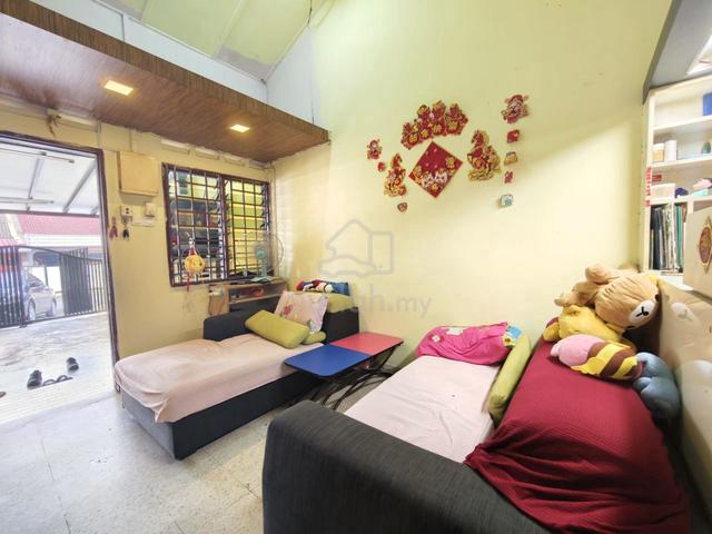 Jalan Dataran, Taman Kempas, Single Storey, renovated, unfurnished 1