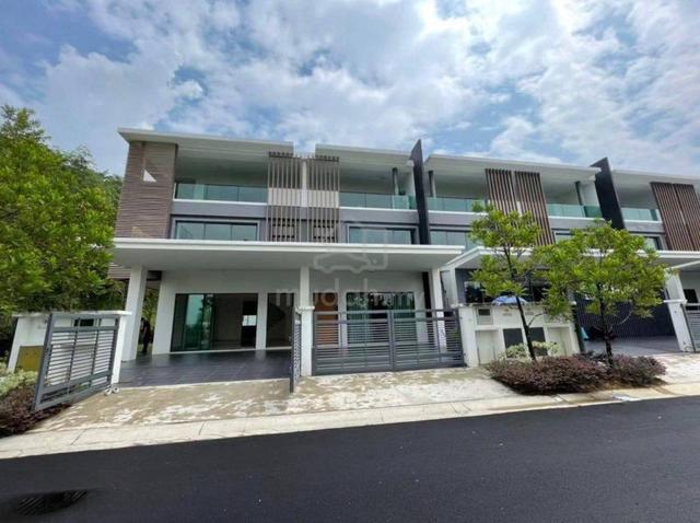 Cyberjaya Rumah Keluarga【22x70 4Bed 3Bath】Nearby Highway SKVE & Elite 1
