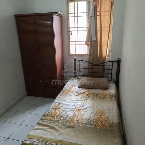 Small room for rent @ Sri lavender apartment  1