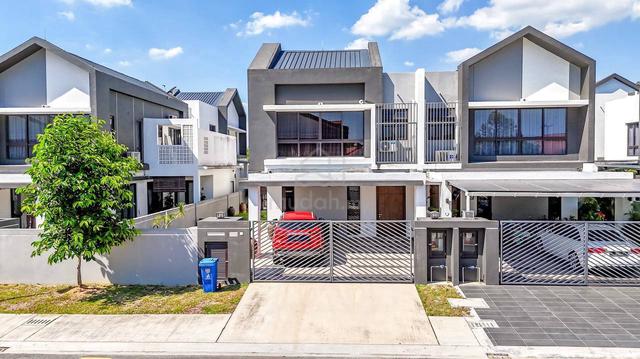 MURAH! Double Storey Semi-D Cluster Casablanca 1, Alam Impian 1