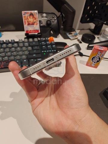 Apple iPhone 16 Pro Max 256 GB CN version - photo 5 of 6