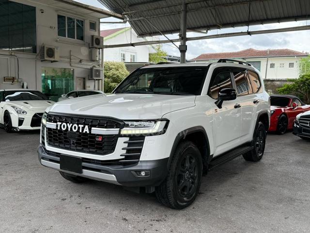 2021 Toyota Land Cruiser 300 GR-Sport 3.3 Diesel - 2
