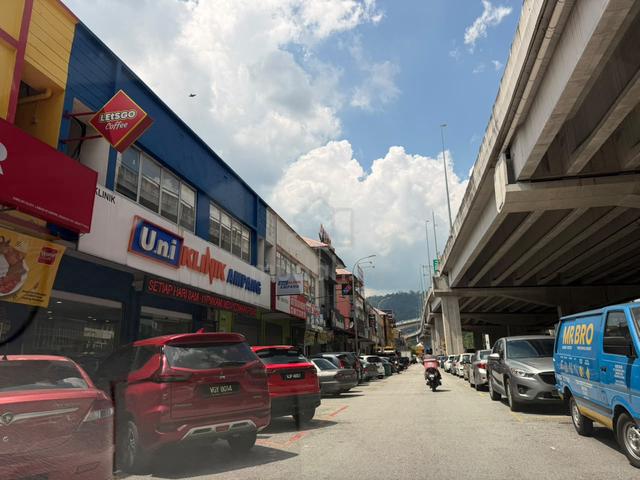 Ampang Waterfront 1st floor office spacious space for rent 1