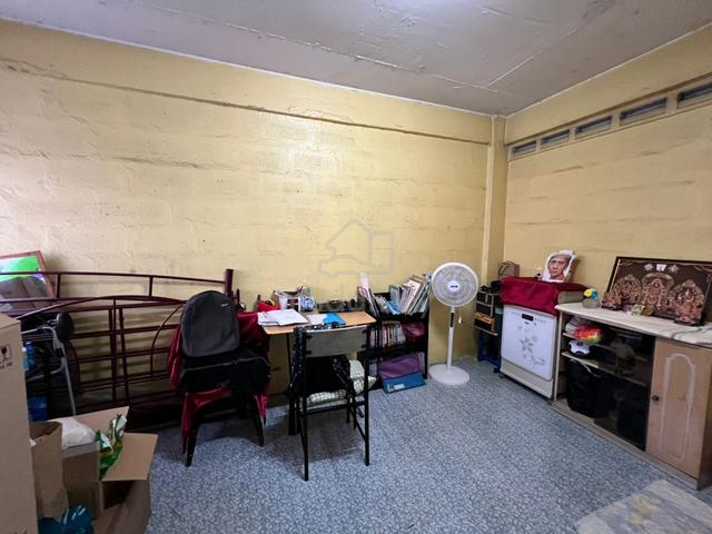Rumah Pangsa Larkin ( Flat Larkin ) 5