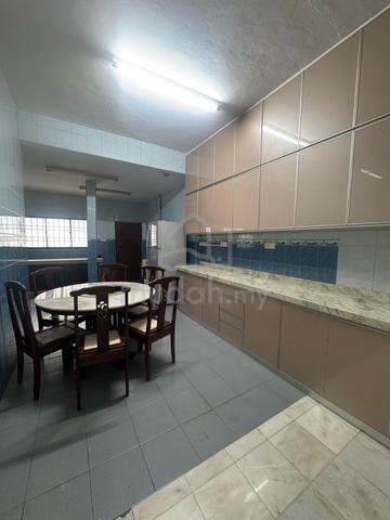 Station 18 / pengkalan pegoh double storey house for rent 3