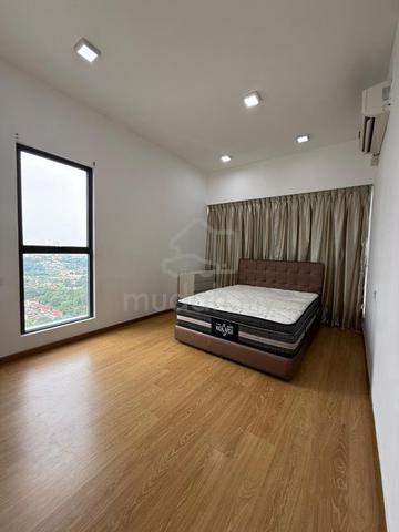 Bay Point @ Country Garden Danga Bay 1