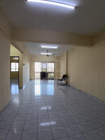 Taman Anggerik Villa 1