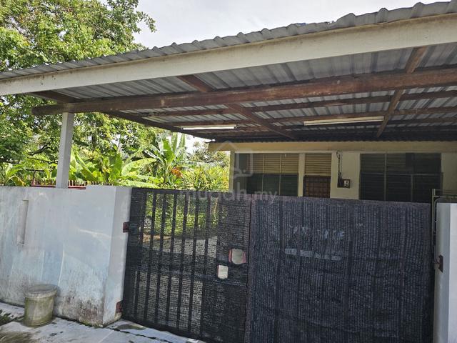 Corner Lot Single Storey House - Taman Damai Banting 1