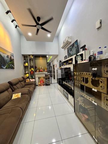 Bandar Putra Kulai Jalan Bangau 1 Storey 22x70 Fully Renovated Furnish 1