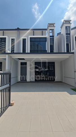 Mount Austin Setia eco cascadia 2 storey terrace brand new for sales 1