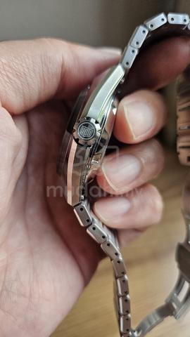 Carousel Image