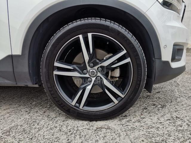 2019 Volvo XC40 2.0 T5 AWD R-DESIGN GREAT COND - 5