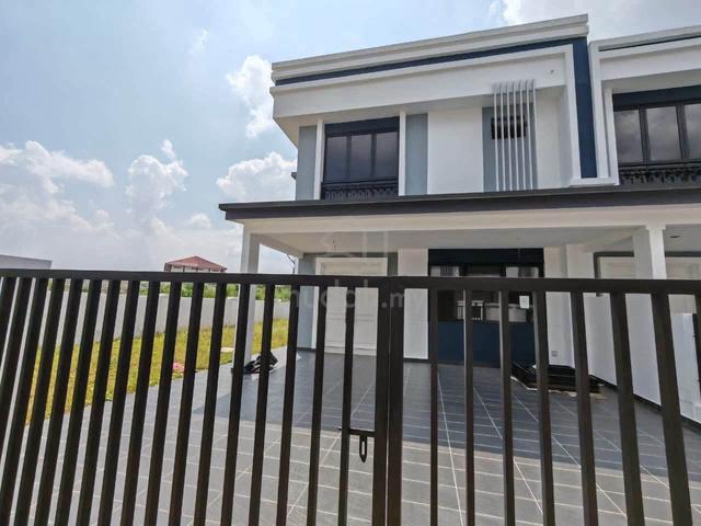 Green Pavilion Residence @Kulai Indahpura Double Storey Terrace Corner 1