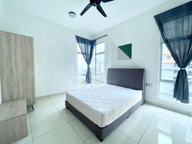 Sky Habitat Walking Distance CIQ Room for Rent 1