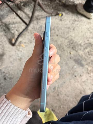 Iphone 16 - photo 4 of 6