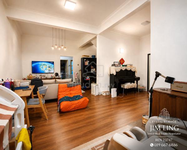 Fully Renovated, 2 storey Anggerik Eria, Kota Kemuning, 22x75 1