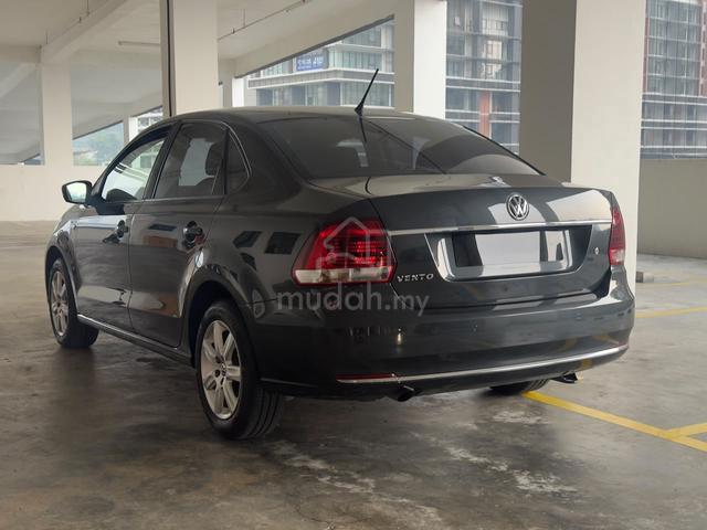 Volkswagen VENTO 1.6 COMFORTLINE (A) LOW- MIL - 2