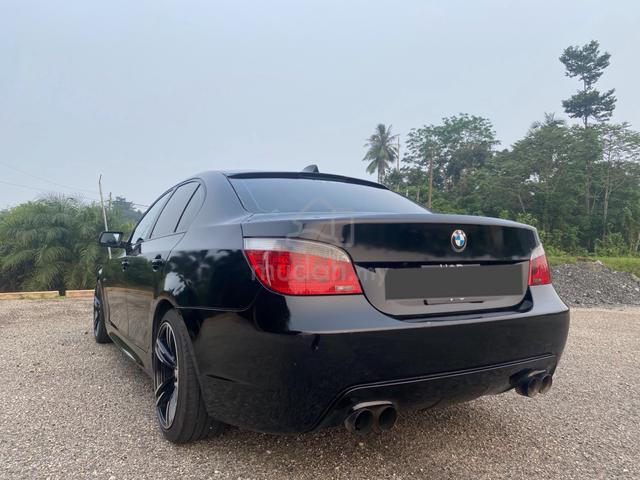 Bmw e60 525i - 3