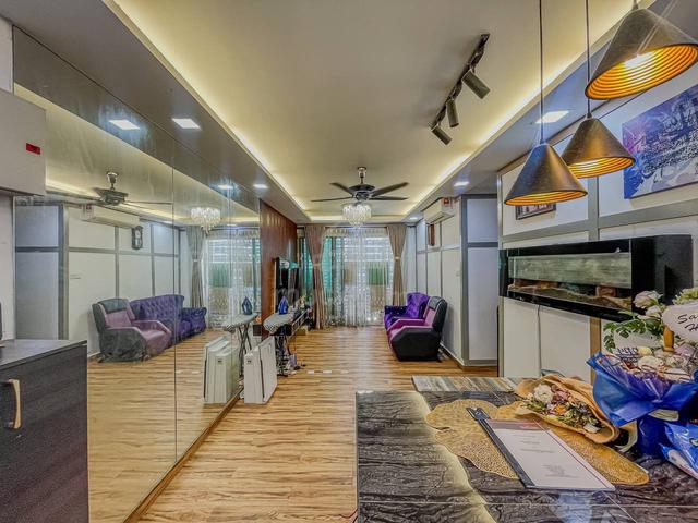 KL Traders Square Residences 1
