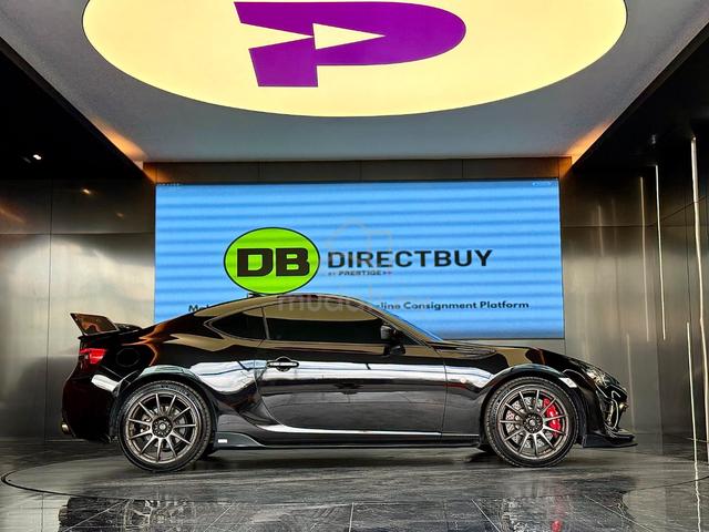 2017/22 TOYOTA GT86 JAPAN SPEC 6MT Low Mileage - 4