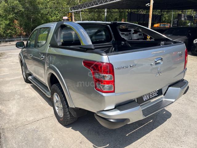 2017 Mitsubishi TRITON 2.4 VGT A/T PREMIUM (A) - 4