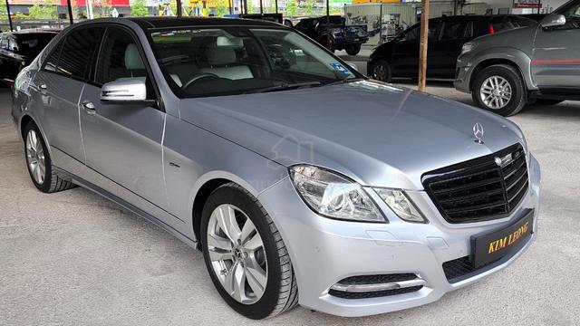 2011 Mercedes Benz E250 CGI 1.8 SUNROOF / 7 SPEED - 3