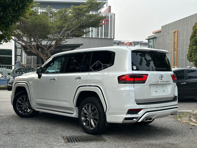 BLACK SEAT PETROL 2023 Toyota LANDCRUISER 3.5 ZX - 2