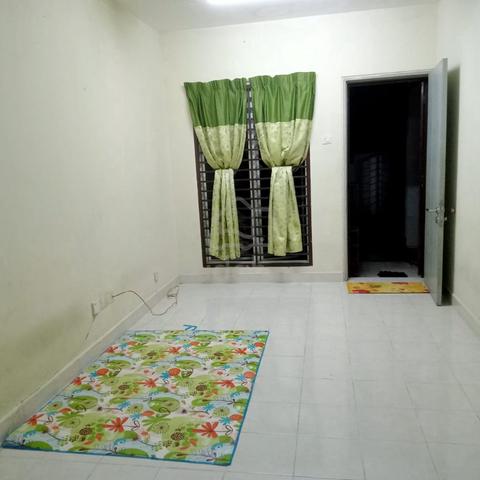 Rumah satu tingkat Enstek Nilai 1