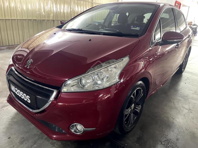 Peugeot 208 1.6 (A) ONE OWNER FULL SERVICE RECORD - 4
