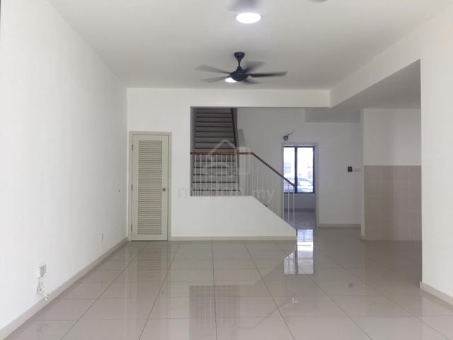 LOWER Townhouse Primer Garden Town Villas Cahaya Spk U9 Shah Alam 1
