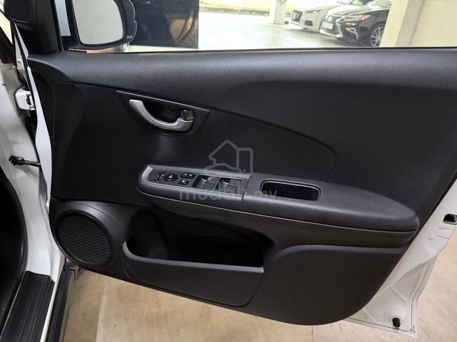 2021 Honda BR-V 1.5E #SIME Auto Selection - 5