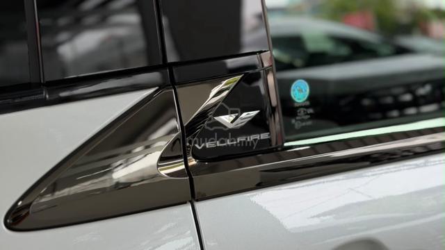 GRED 6A 12KM 2025 Toyota VELLFIRE 2.4 Z PREMIER - 5