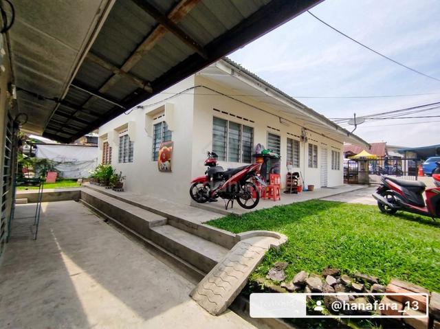 Selangor Petaling Jaya Not Furnished Cluster House For Rent 1