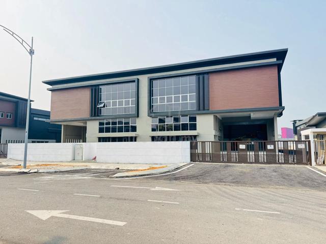 Jalan Cipta Serenia, Dengkil, 3 Storey Semi-D Factory  1