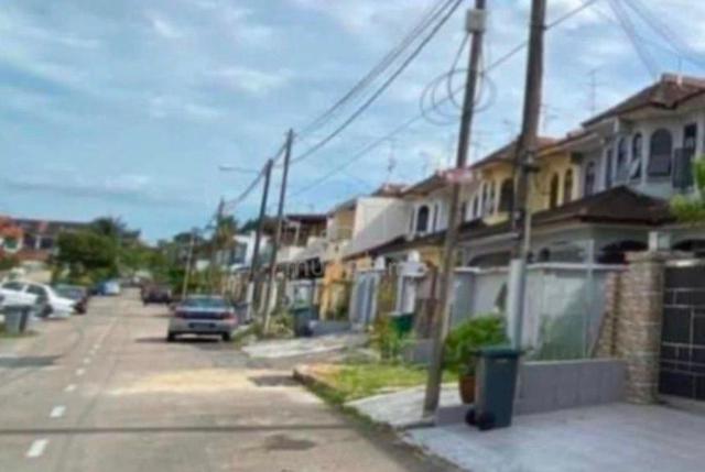 Ulu Tiram Taman Dato Chellam Jalan Palma Raja Double Storey House 1