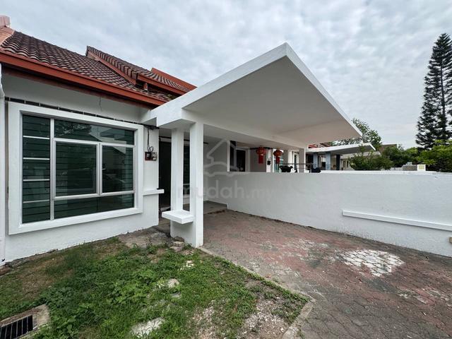 CANTIK~Single Storey Terrace House Bukit Raja 1