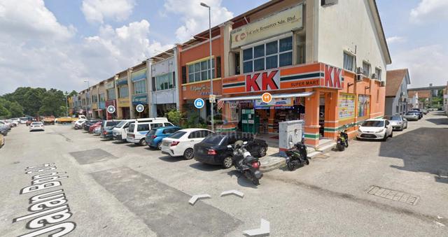 Seri Kembangan Shop , below market value 1