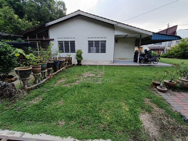 Bukit Serindit Rumah Merah Melaka Single Storey With Mezzanine For Sal 1