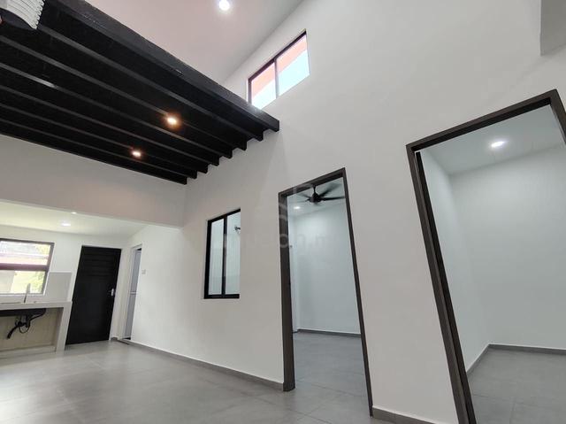 Renovated~Single Storey Terrace Taman Nam Fong Ujong Pasir Melaka Sale 1